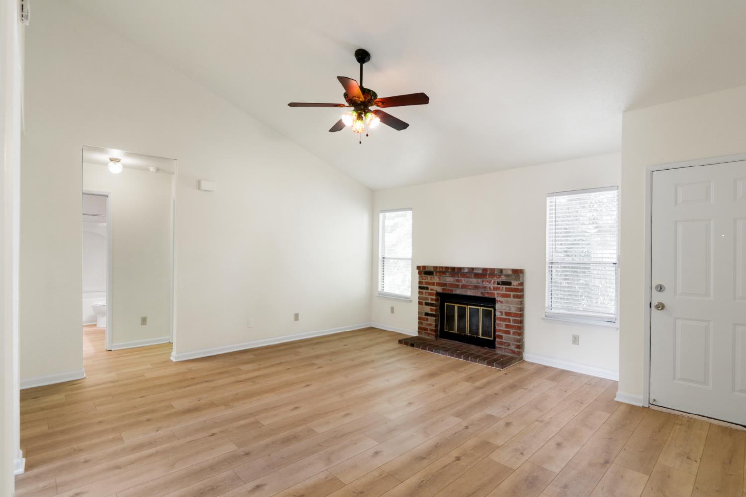 9117 Newhall Drive 7