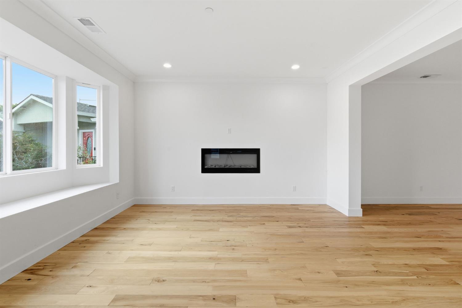 2525 Armstrong Place