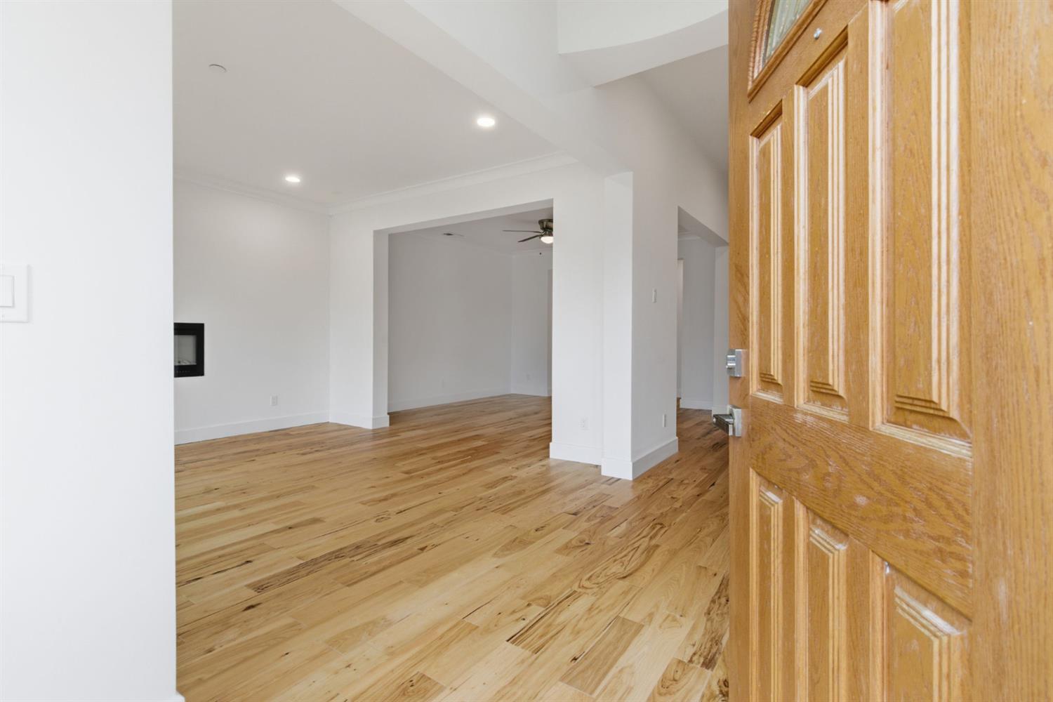 2525 Armstrong Place