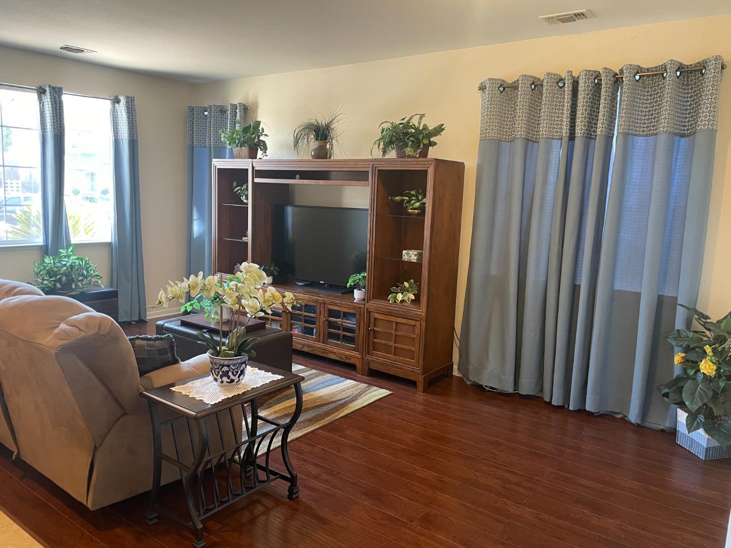 127 Argillite Avenue