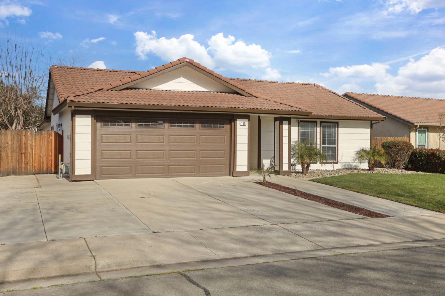 181 W Willow Creek Drive