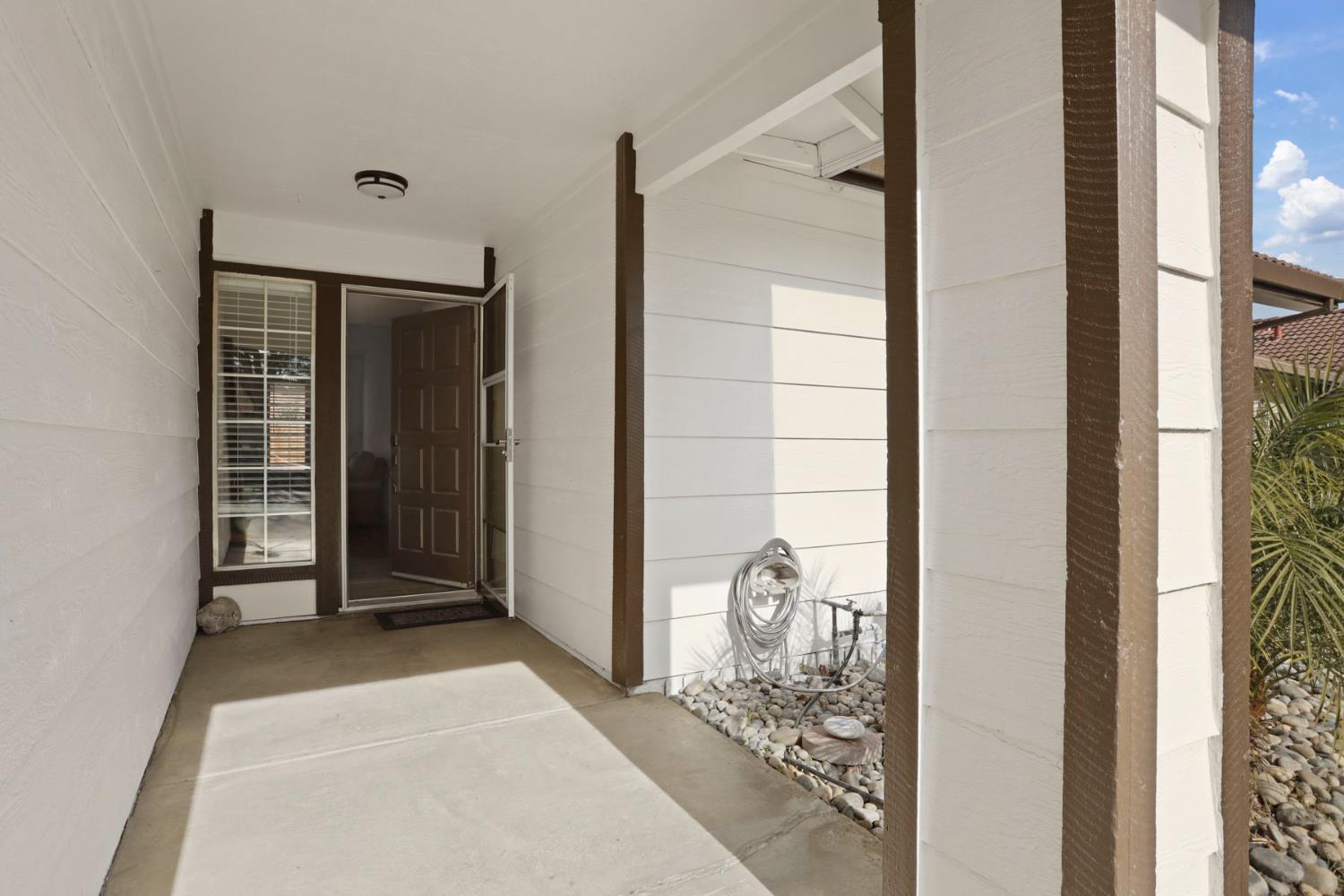 181 W Willow Creek Drive