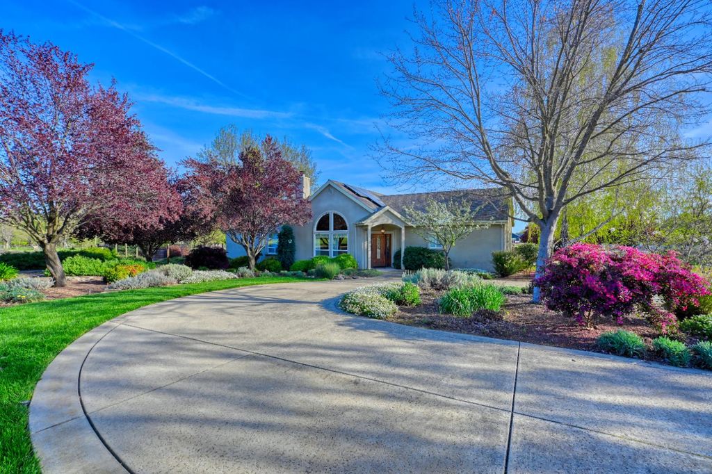 Photo of 4835 Val Verde Road, Loomis, CA 95650 (MLS # 226029970)