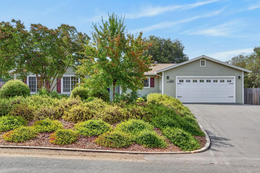 3450 La Canada Drive