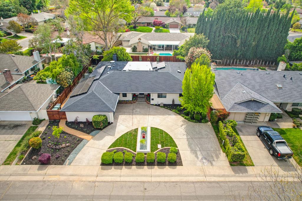 689 Morris Way