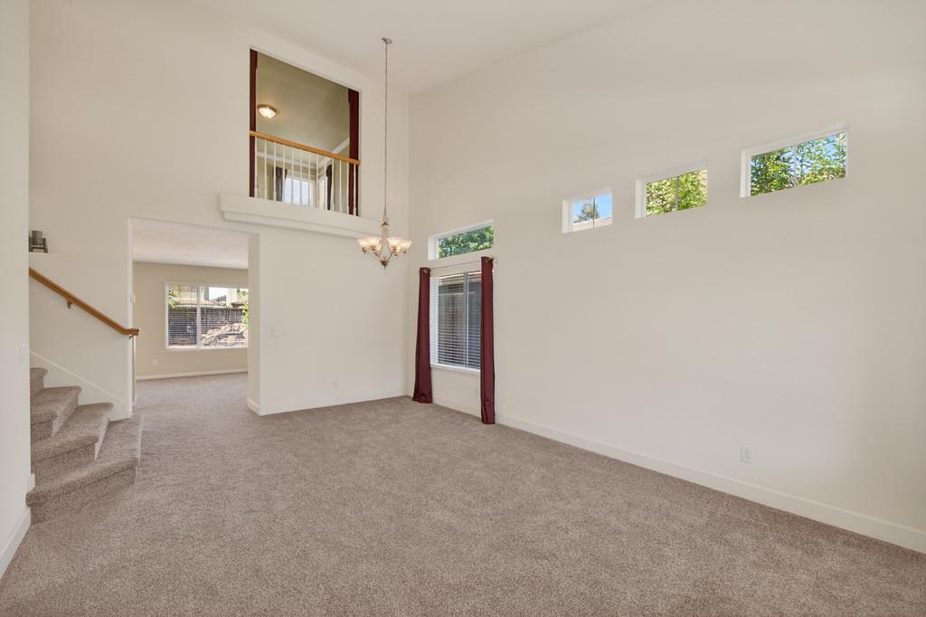 7116 Lyndale Cir