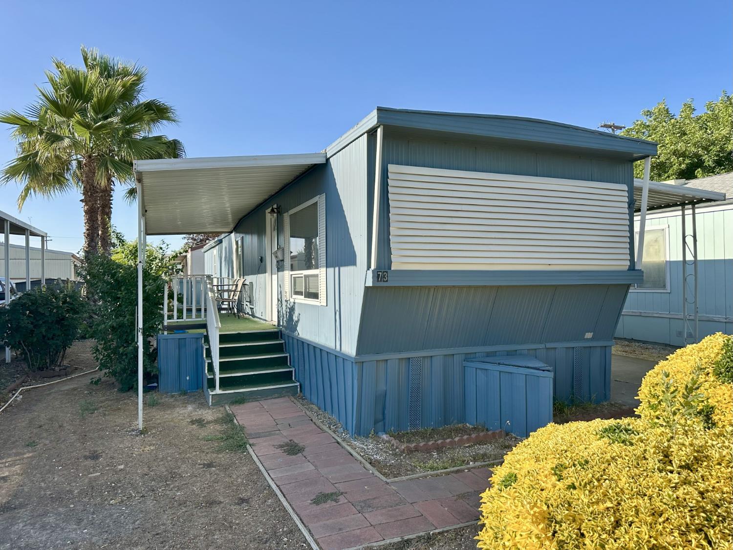 820 N Lincoln Way 73