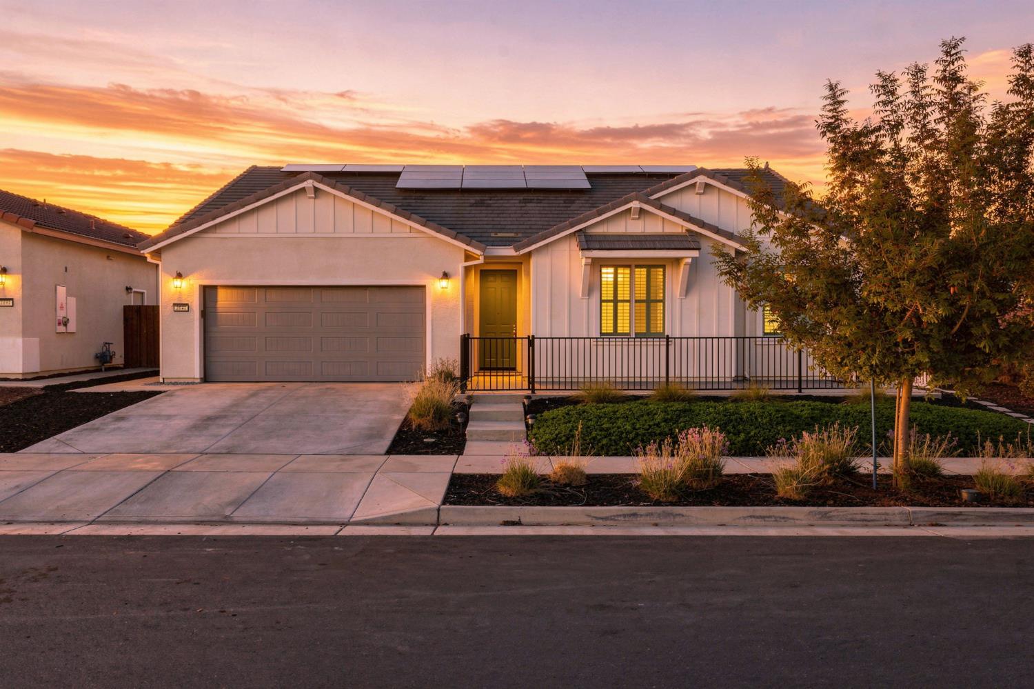 2041 Fowler Way