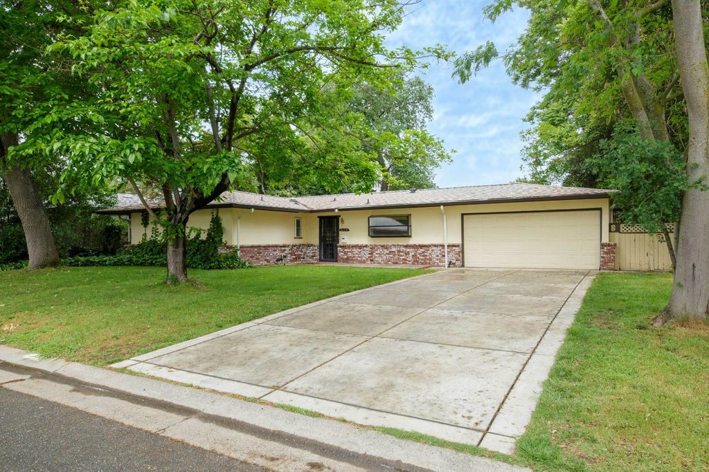 Photo of 7113 Dolan Way, Citrus Heights, CA 95621 (MLS # 226046132)