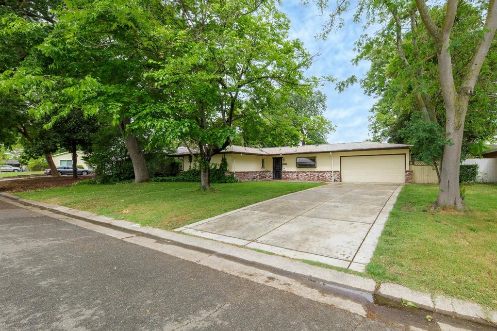 Photo of 7113 Dolan Way, Citrus Heights, CA 95621 (MLS # 226046132)