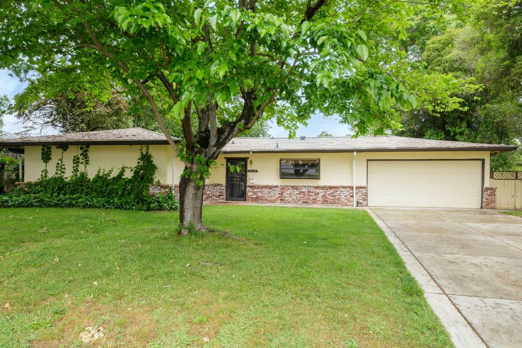 Photo of 7113 Dolan Way, Citrus Heights, CA 95621 (MLS # 226046132)