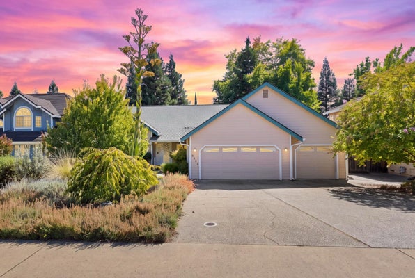 8522 KENNETH RIDGE CT, FAIR OAKS, CA 95628 - Image d419b6fb69fc87a581cfb542ca4ff0a2/2105060419
