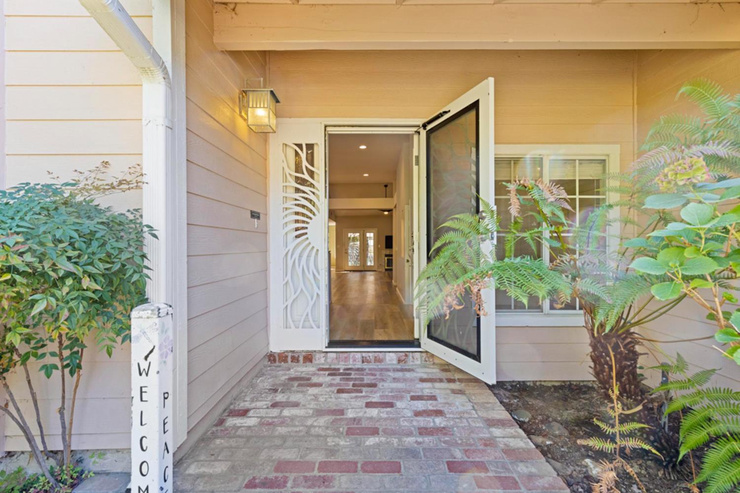 8522 Kenneth Ridge Court