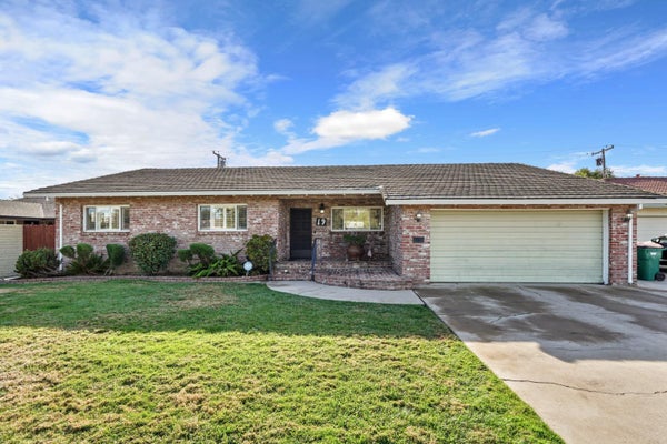 19 N WELLINGTON WAY, LODI, CA 95242 - Image d41c6bcc9364517a4e7ea71cbccbad18/2684866994