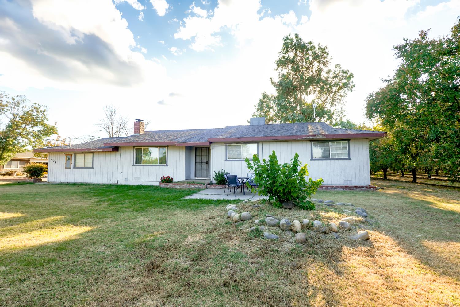 2729 Pioneer Street