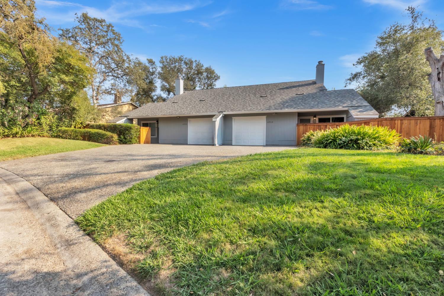 6910 Folsom Oaks Court