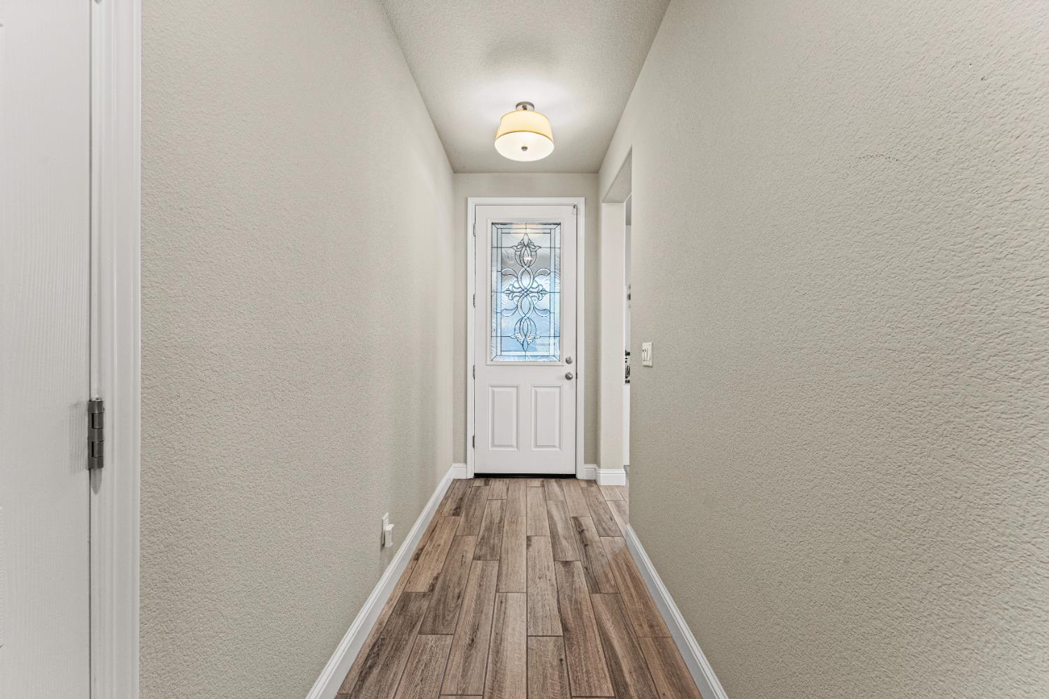 5041 Saugus Street