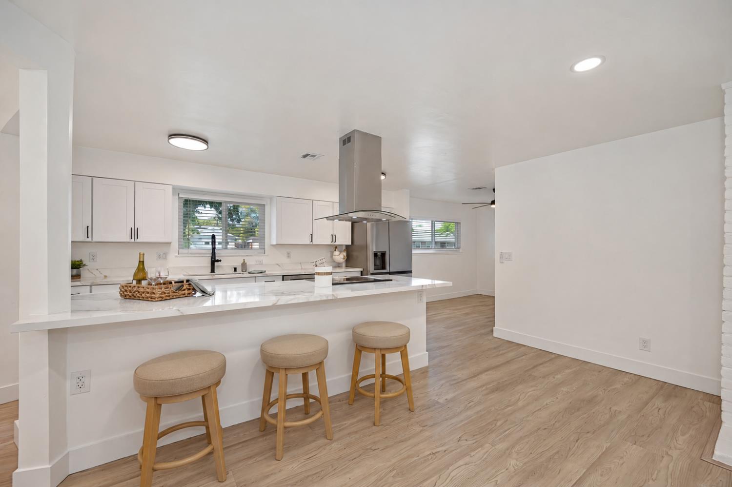 1117 Singingwood Road