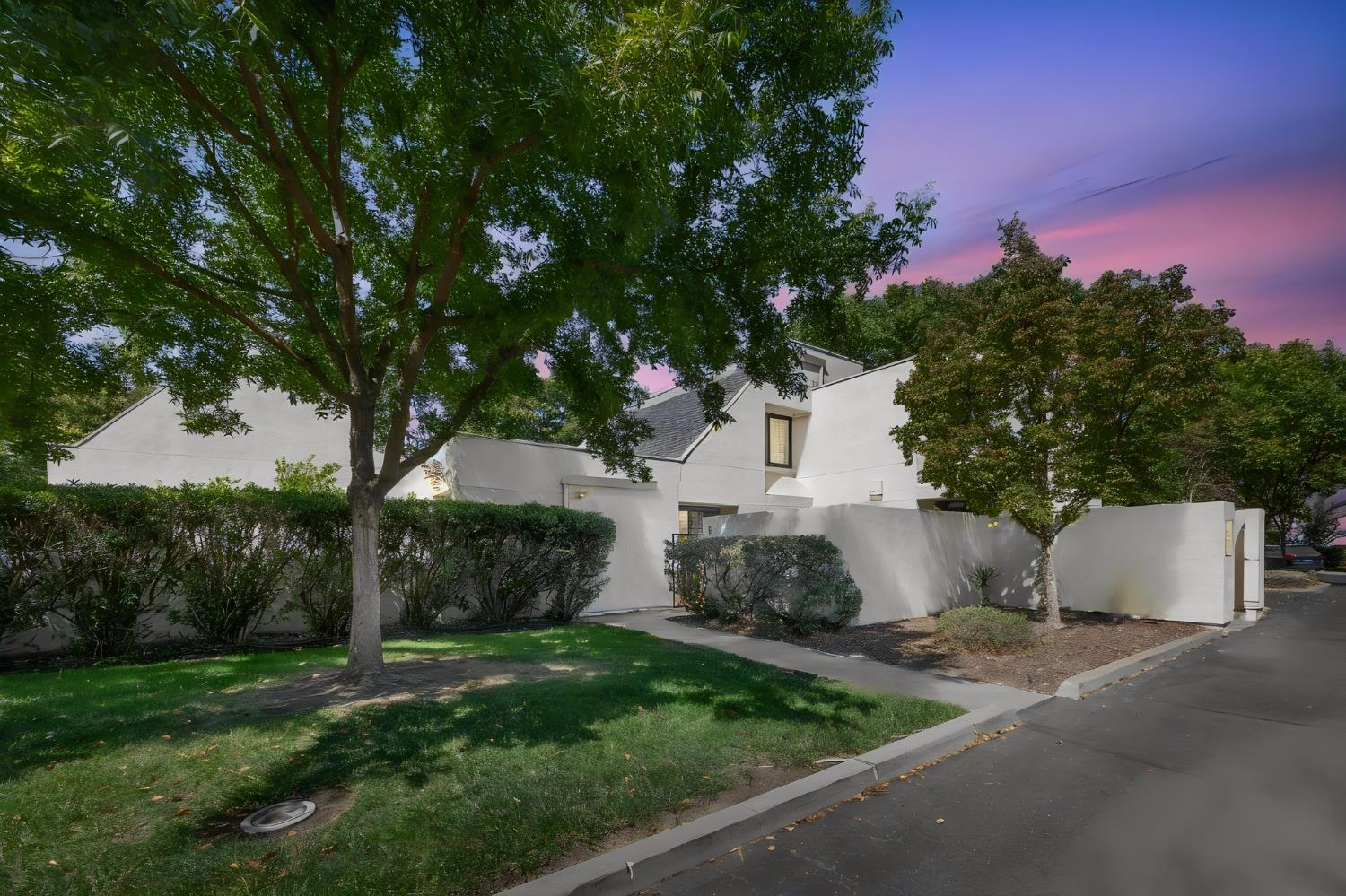 909 Alvarado Avenue 1