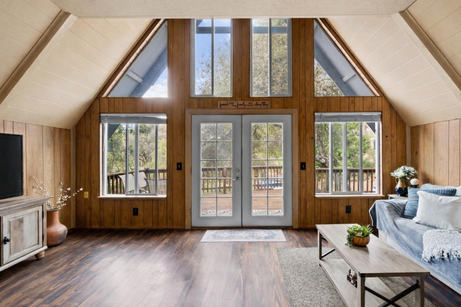 6275 Crystal Boulevard