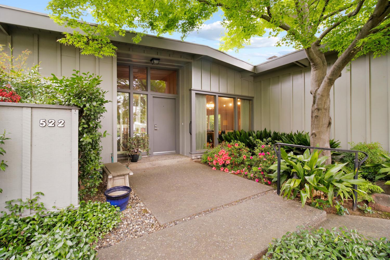 522 Sydling Court