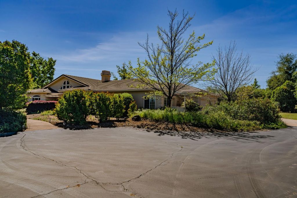 Photo of 5151 Milton Ranch Road, Shingle Springs, CA 95682 (MLS # 226039147)