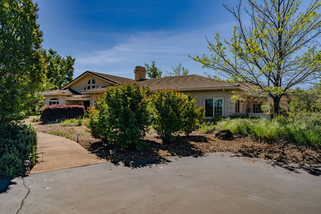 Photo of 5151 Milton Ranch Road, Shingle Springs, CA 95682 (MLS # 226039147)