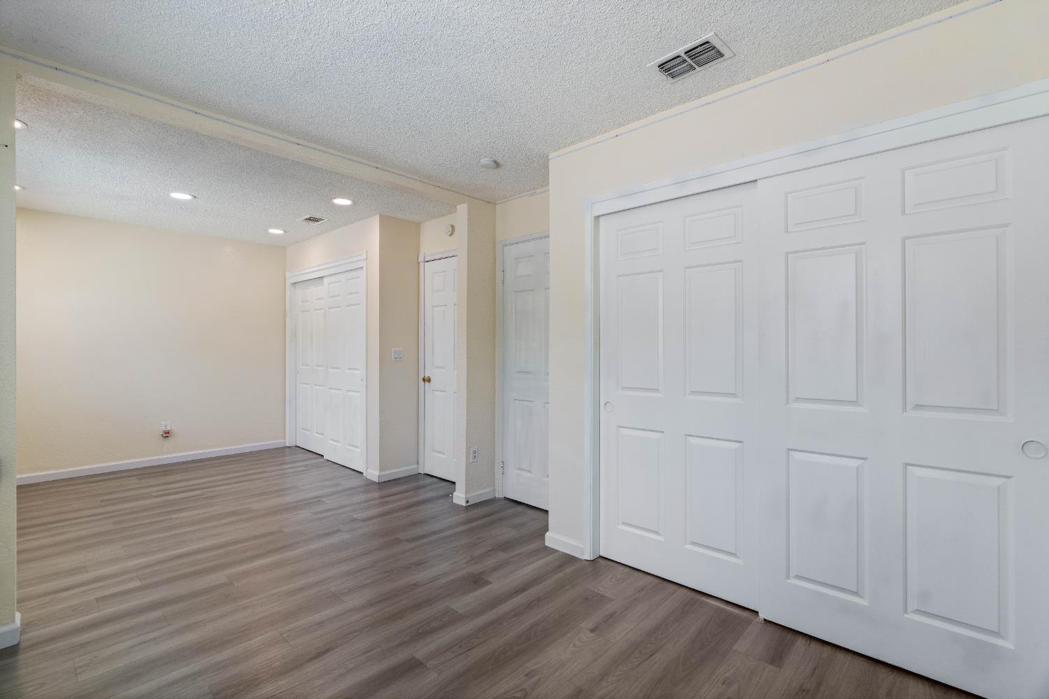 Sacramento, California 95828, United States, 3 Bedrooms Bedrooms, ,2 BathroomsBathrooms,Residential,Active,130643