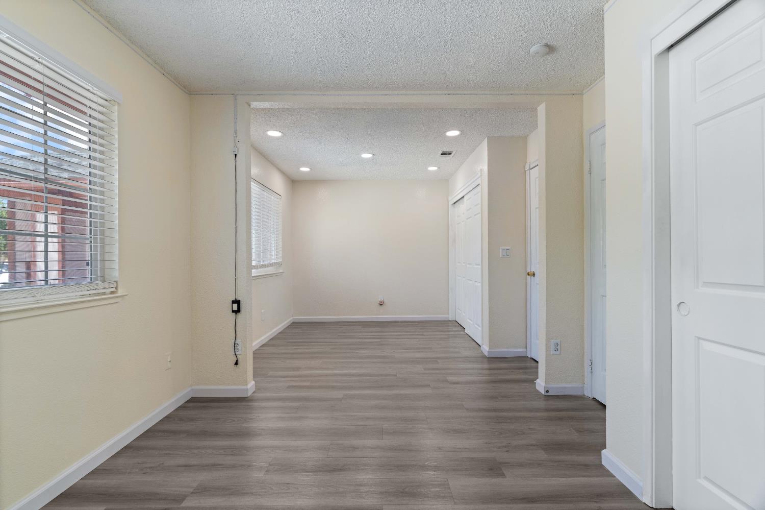 Sacramento, California 95828, United States, 3 Bedrooms Bedrooms, ,2 BathroomsBathrooms,Residential,Active,130643