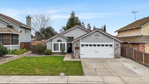 6066 Creek Bend Drive Riverbank CA 95367