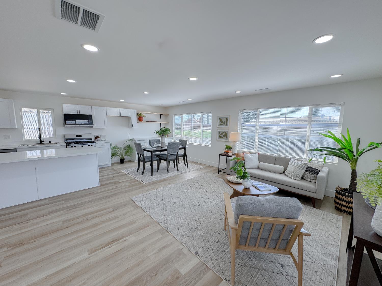 7337 Topanga Lane #28