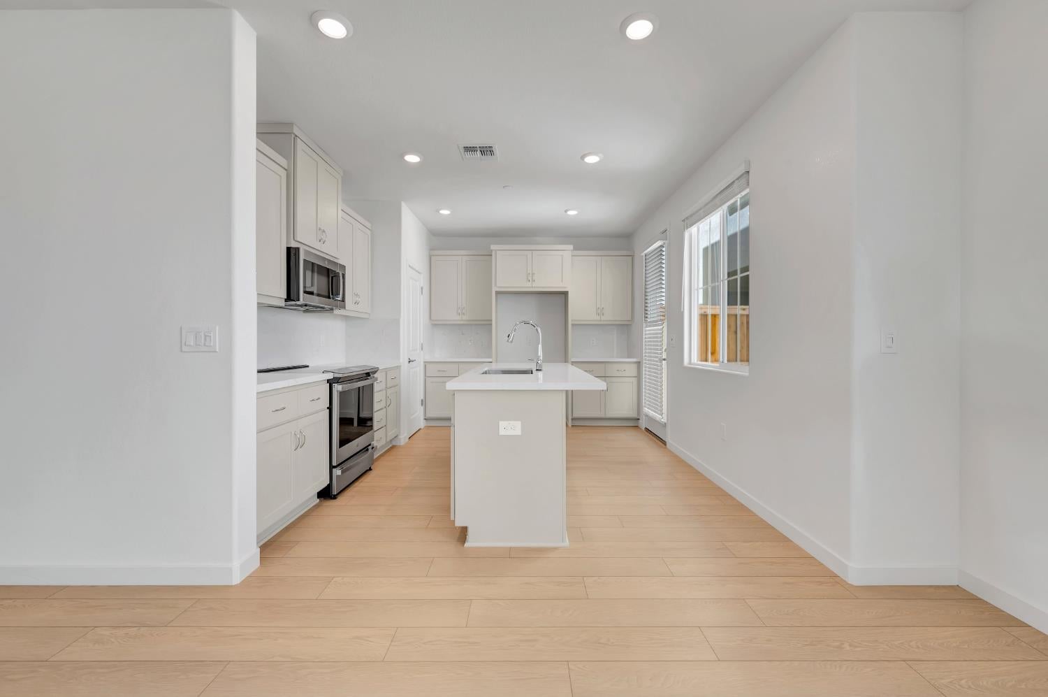 14545 Southpointe Drive 41
