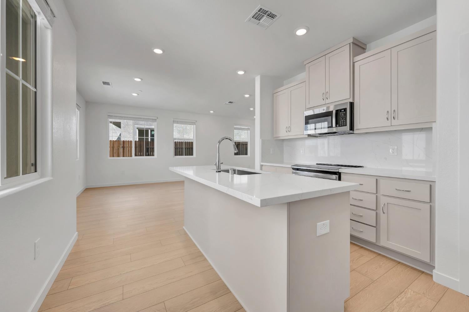 14545 Southpointe Drive 41