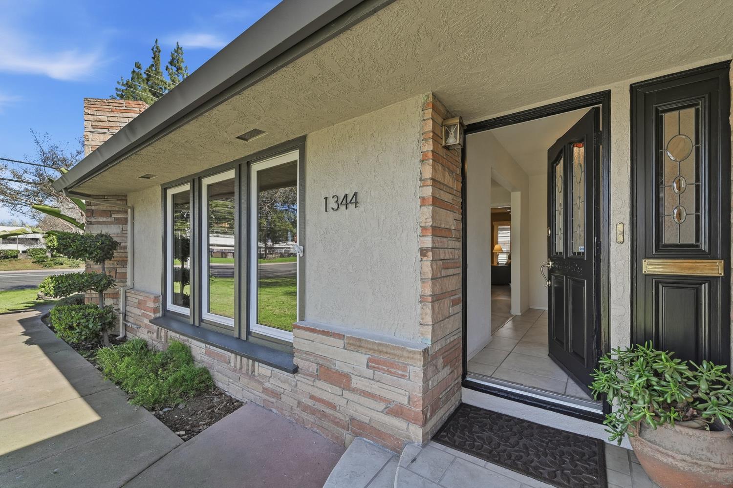 1344 Magnolia Avenue