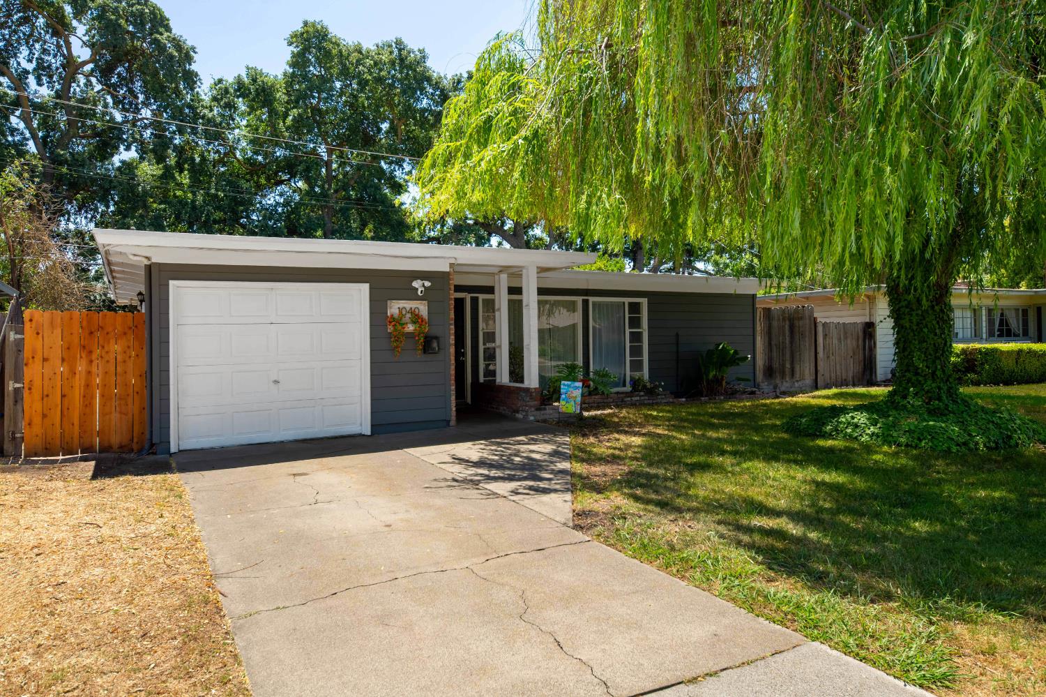 1040 Douglas Road