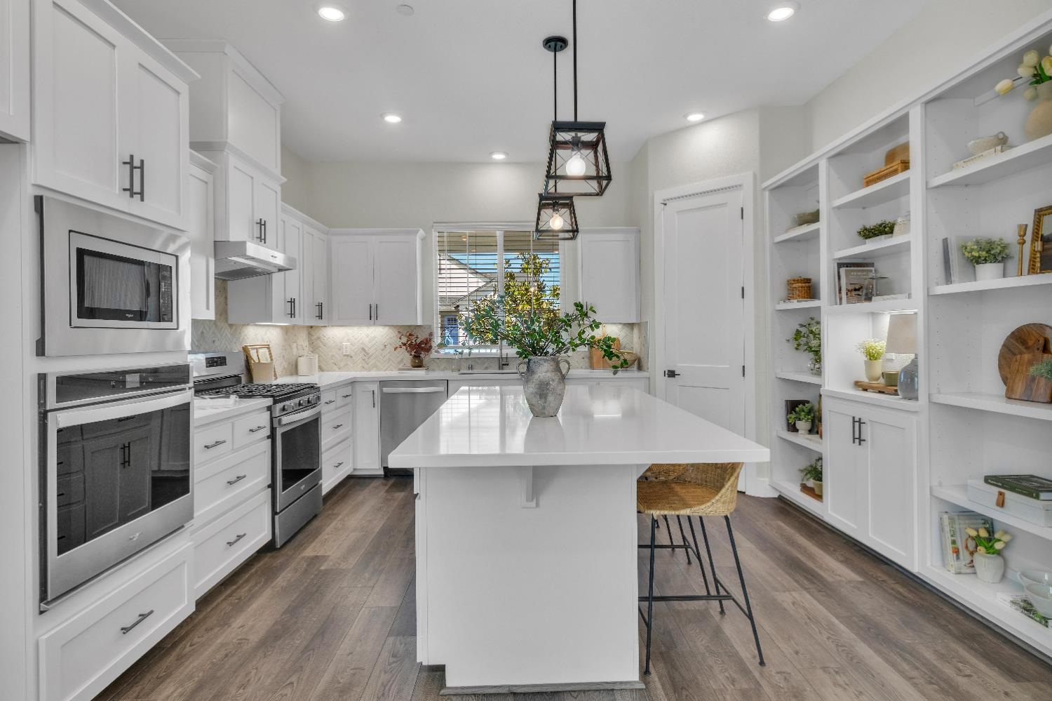 4033 Scotch Pine Drive