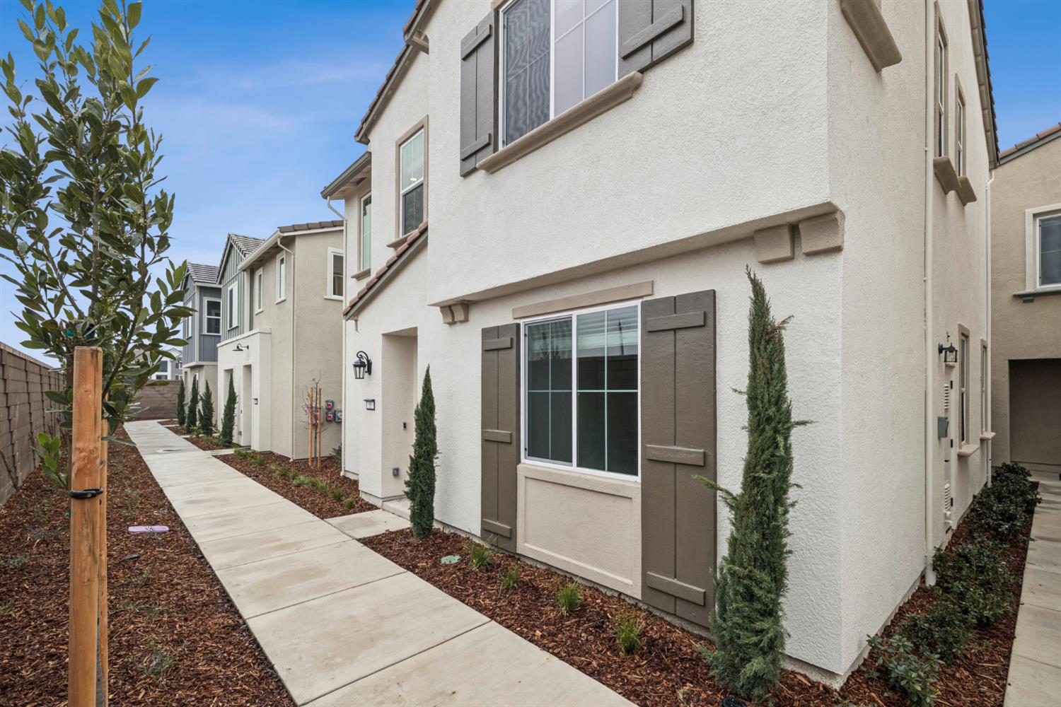 14545 Southpointe Drive 55