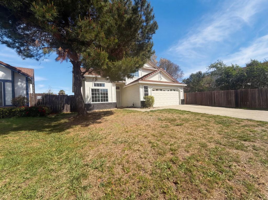Photo of 7117 Snowy Birch Way, Sacramento, CA 95823 (MLS # 226032840)