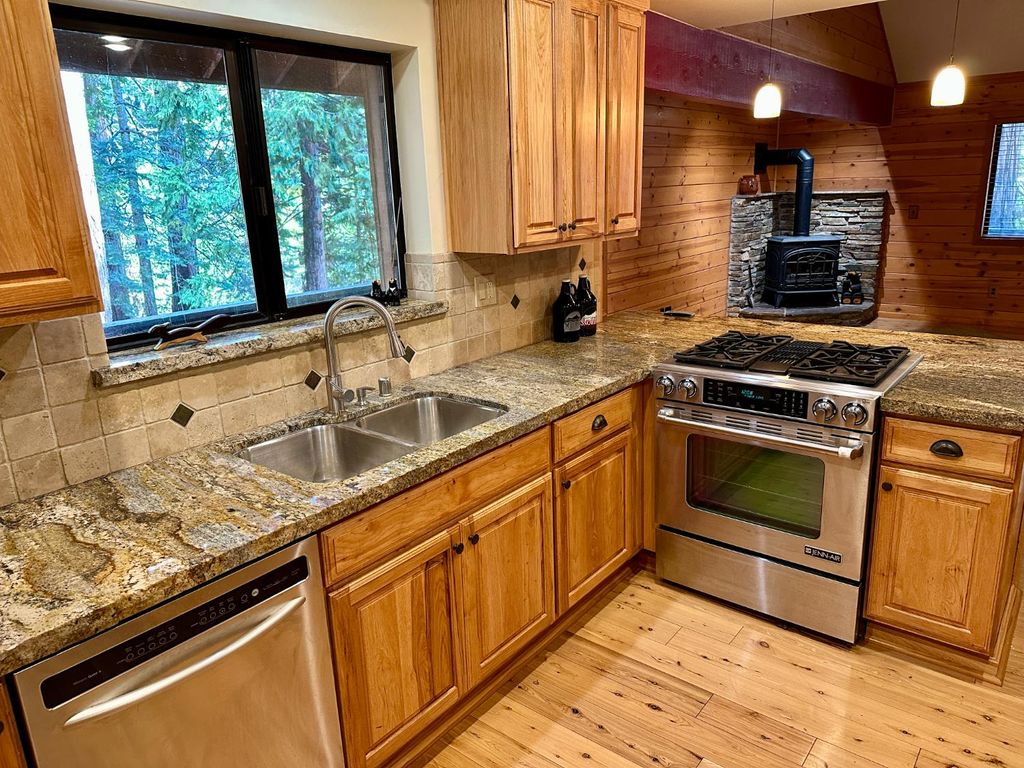 Photo of 2893 Zuni Drive, Arnold, CA 95223 (MLS # 226041102)