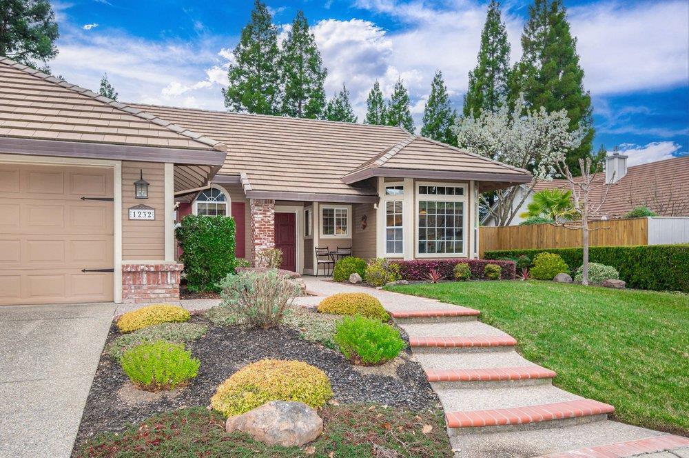 1232 Muirfield Drive