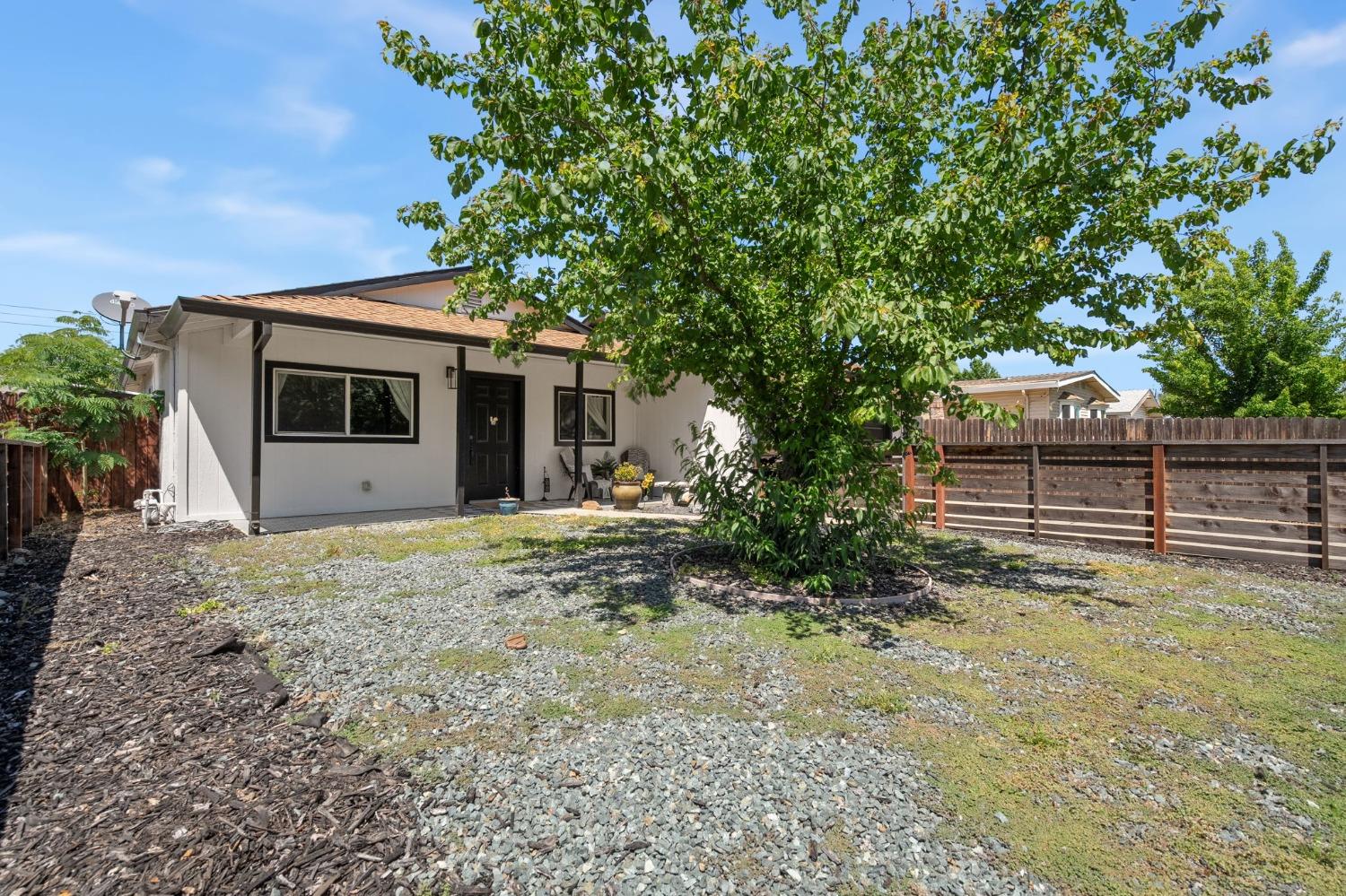 921 Quiet Way