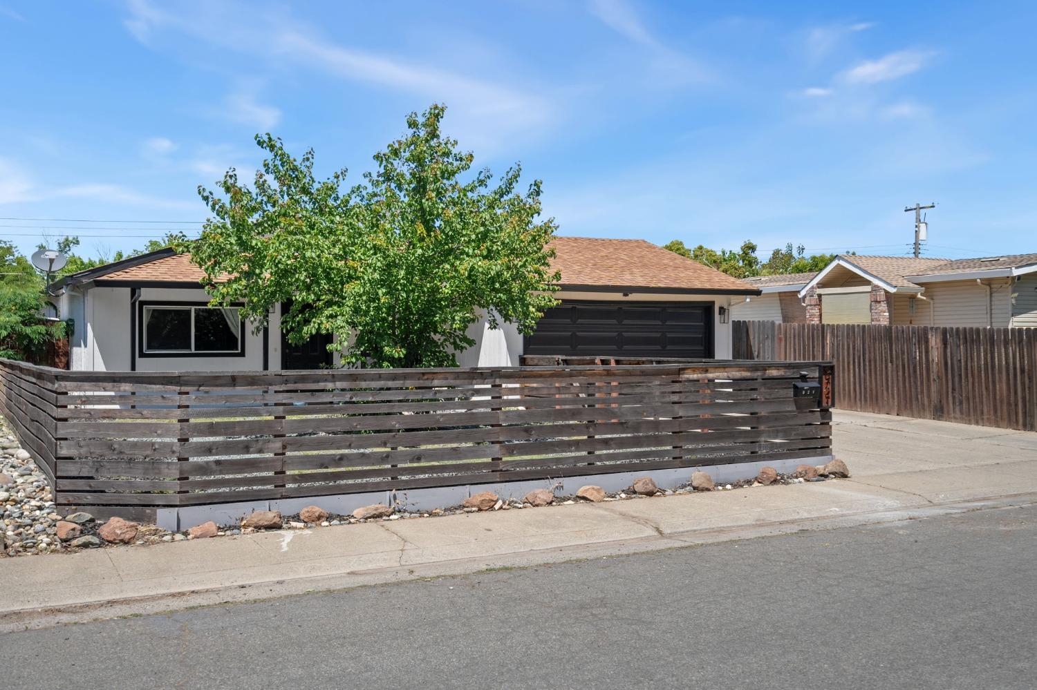 921 Quiet Way