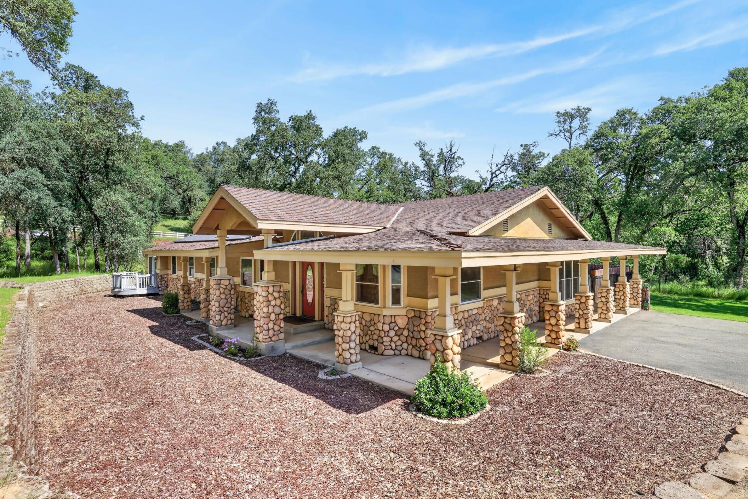 5681 Gold Leaf Lane