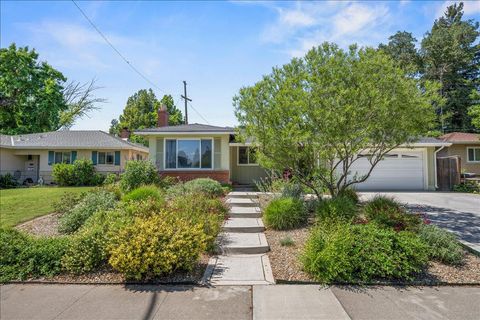 1840 Deerwood Street West Sacramento CA 95691