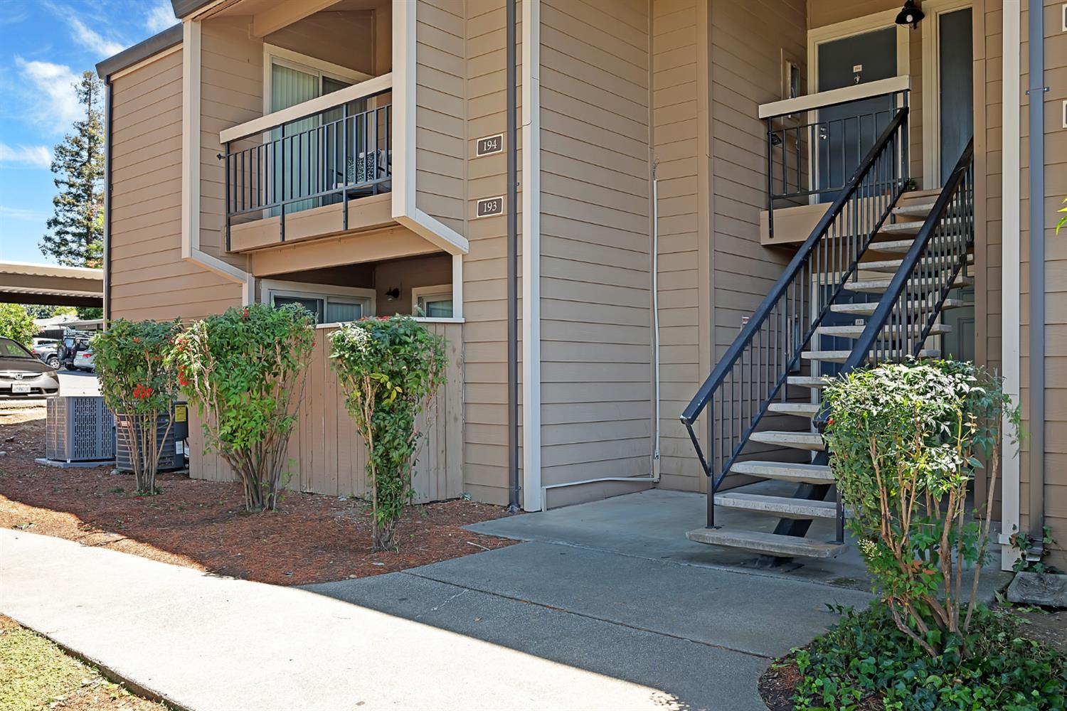 9200 Madison Avenue 194