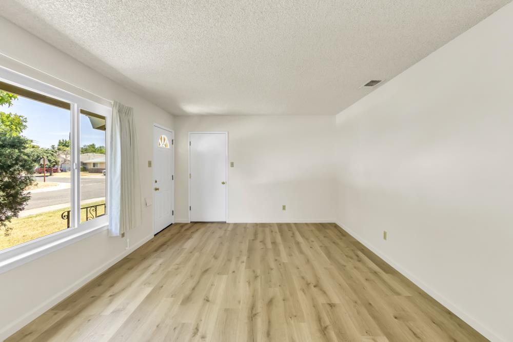 1109 Agatha Way
