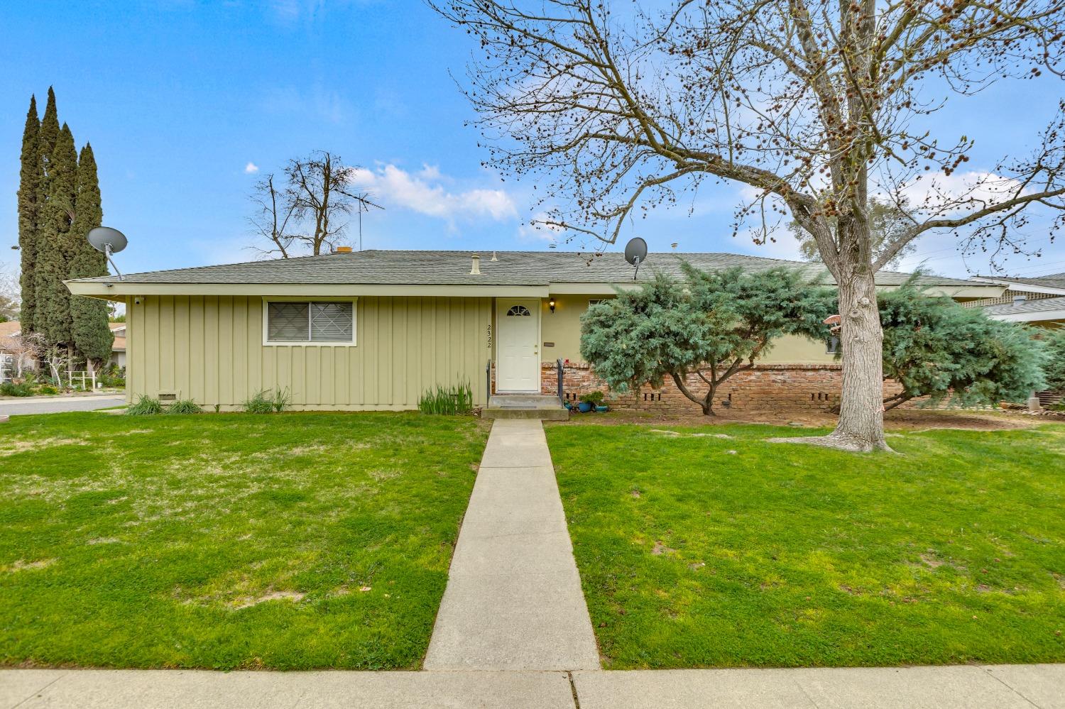 1109 Agatha Way