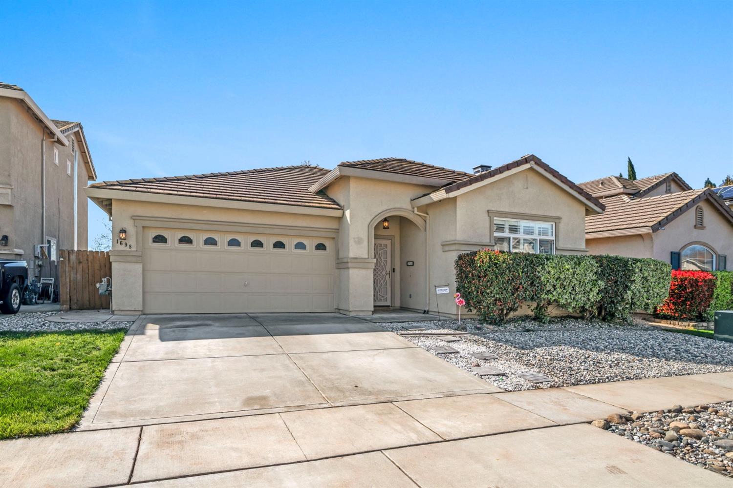 1698 Presidio Way