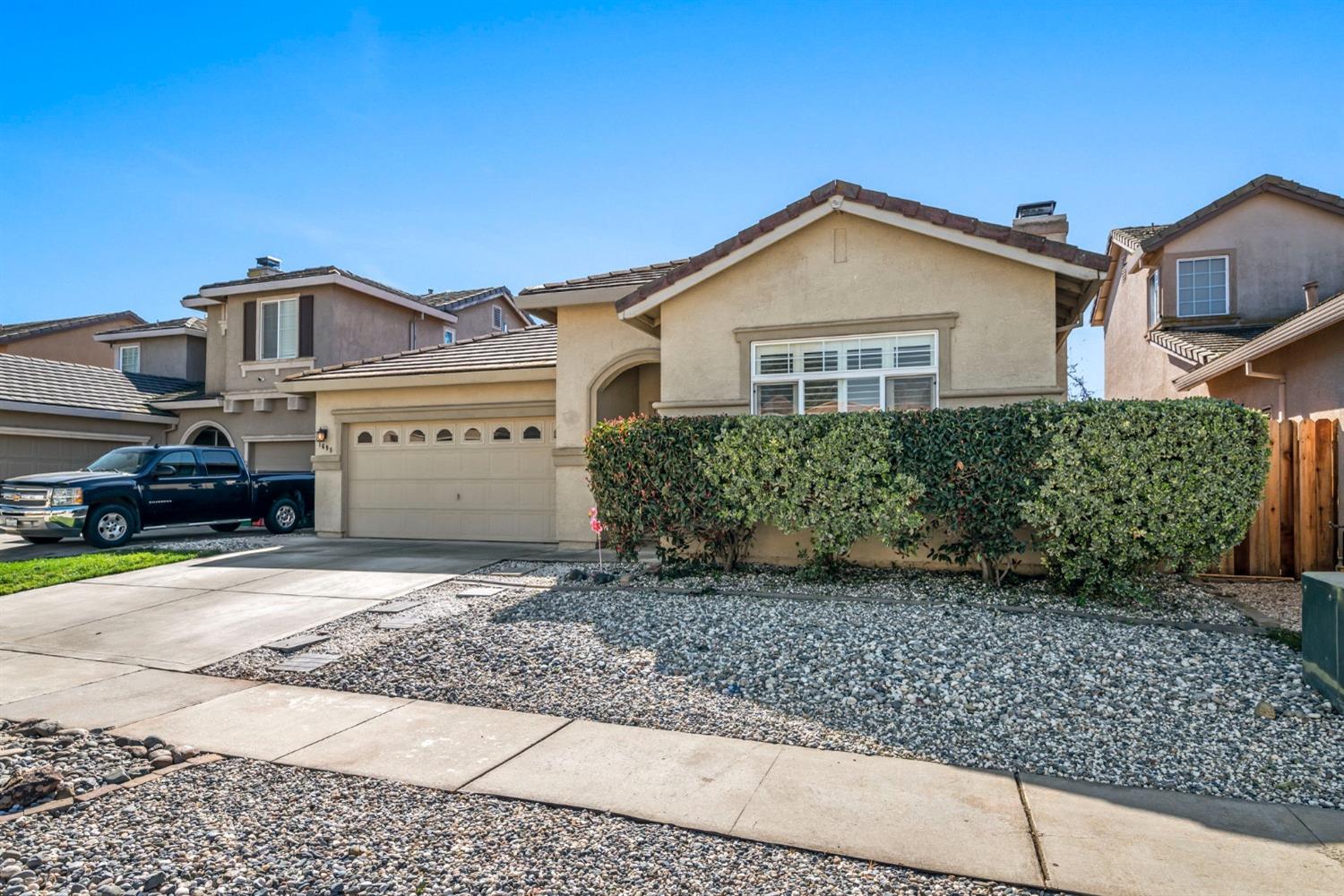 1698 Presidio Way