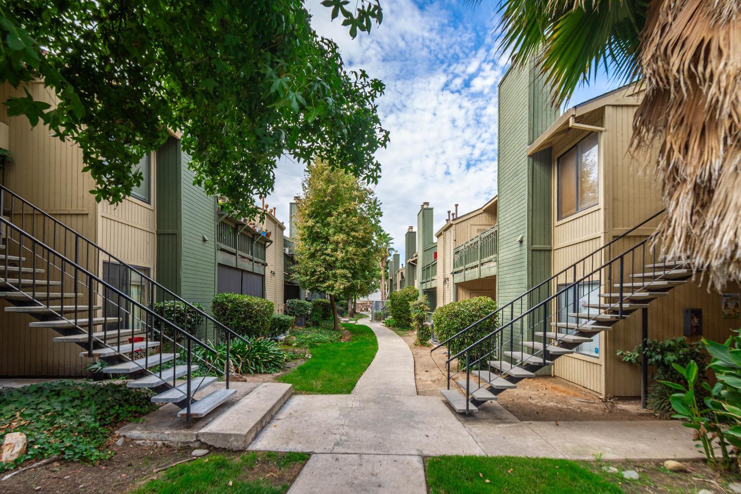 3939 Madison Avenue 248